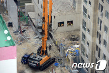 '광주 붕괴사고' 엿새째…처참한 사고현장