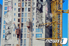 처참한 붕괴 현장, 신뢰도 붕괴된 현대산업개발