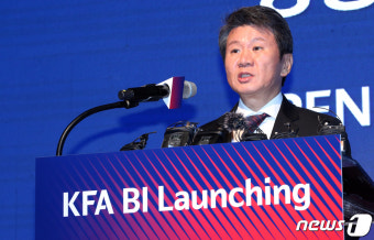 '현산 사태' 정몽규 회장, 대한축구협회 수장 자리는 그대로 '유지'