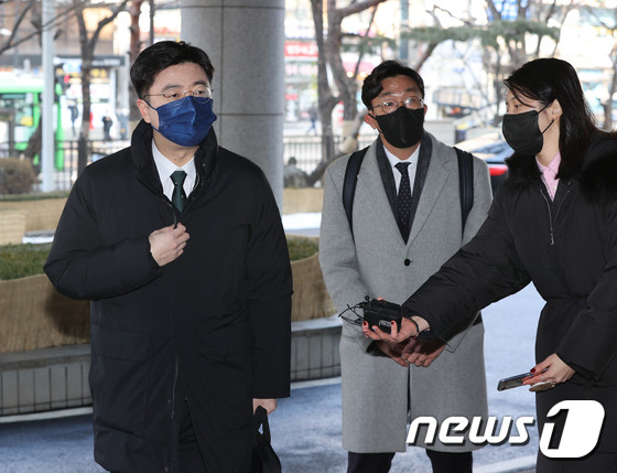 김건희 여사 변호인단, 특검 수사 대비 완료하여 선임계 제출