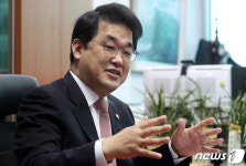 반려동물 의료비 소득공제…애견인 마음 사로잡은 이 사람은