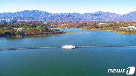 속초 영랑호수윗길 개통 두 달만에 방문객 16만명…환경논쟁은 숙제