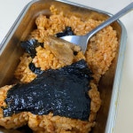 아침 꼭 먹고 가…9살 차이 여동생이 책상 위에 올려둔 도시락과 편지 감동