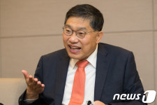 [2·4대책 1년]국토연구원장 자투리땅 대신 저밀 공략…서울 대량공급 구현
