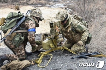 러 침공 대비 무기 조작 훈련하는 우크라이나 군