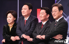 李 기본소득으로 국가가 책임…尹 현금성 복지, 성장 위축