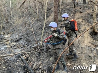 영남지역 산불, 군 헬기 45대 긴급투입으로 진화작전 총력