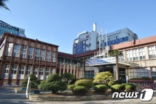 부산 부전도서관 재개발 시행사 대표 3억원 사기 징역 2년
