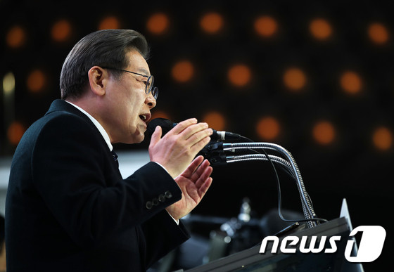 대선 D-2, 후보들 총력전 벌이며 가족 문제 해결 논란 재조명