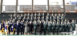 청주대 137학군단 60기 사관후보생 54명 육군 소위 임관