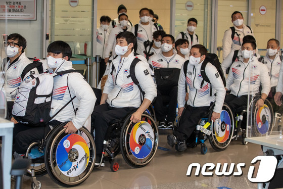 충남 선수단, 2024 파리 패럴림픽에서 은메달 2개 획득으로 눈부신 성과 달성