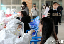 ‘정상등교 3주차 학생 감염 확산세…대전 이동형 PCR검사 늘어