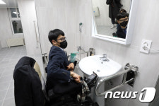 성공회대, 한국 대학 내 첫 모두의 화장실 설치