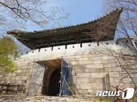 북한산성 보국문·대동문, 30년만에 전면 해체보수