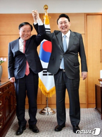 권영진·김재원 '윤석열 깐부' 경쟁…유영하 '박근혜 효과' 기대?