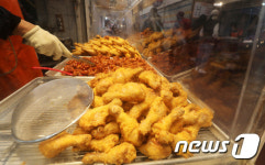 치솟는 식용유 가격 또 오른다는데, 닭 튀기기 겁난다