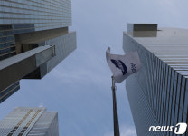 삼성전자, 1분기 매출 77조 역대 최대…영업익도 깜짝 14.1조(상보)