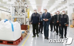 BGF에코바이오 둘러보는 박진규 차관