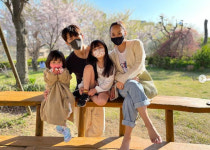 유진·기태영 부부, 자녀들과 함께 나들이…단란한 가족 [N샷]