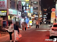 거리두기 해제 첫날, 대전 거리는 조용…자영업자는 환영 일색