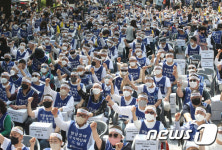발달장애인 24시간 지원 체계 촉구 550여 명 삭발 대표 이미지