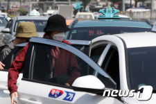 개인택시 3부제 해제…심야 승차난 해소