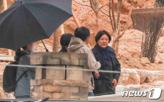 양산 사저 이사 챙기는 김정숙 여사