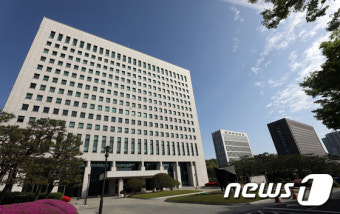검찰총장 사표 수리까지 무기한 연가…박성진 차장이 대행