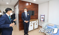전주보훈요양원 둘러보는 황기철 보훈처장