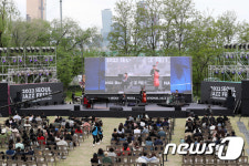 다시 일상으로 야외에서 즐기는 재즈공연