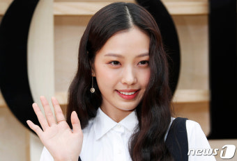 [뉴스1 ]고민시, 그레이와 열애설 후 첫 포착