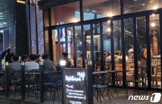 대전 유성·둔산 등 먹자골목 젊은이들로 ‘북적’