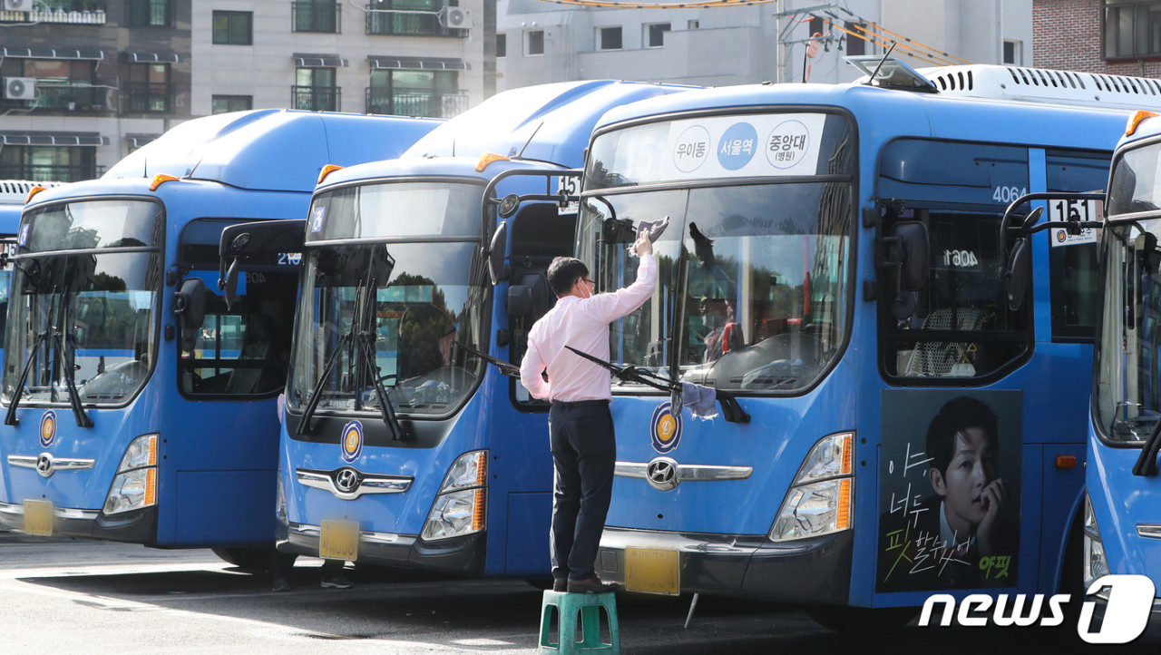 광주 시내버스, 임금 8.2% 인상 요구 파업…시민 출퇴근에 불편함 여전