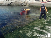 1명 숨진 기장 동백항 차량 추락사고…블랙박스 조사 중