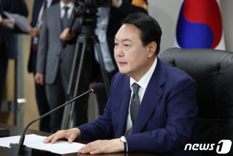 [뉴스1 PICK]윤석열 대통령, 0시 '용산벙커' 합참 보고로 첫 직무 시작