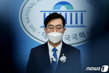 장경태 한동훈 딸은 아이비캐슬…스펙 쌓기 의혹 전혀 소명 못해