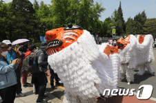 신명의 길을 여시오