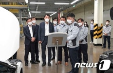 장영진 차관, 현대차·기아 화성공장 현장 찾아
