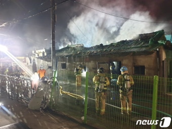 부산 강서구 단독주택 화재…인명피해 없어