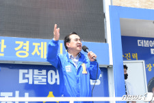 순천 아랫장 민주당 집중유세…전현 원내대표 오하근 시장후보 지지