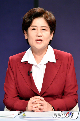 발언하는 강은희 대구시교육감 후보