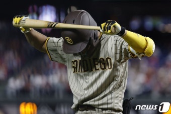 김하성, MLB 첫 끝내기 기회 놓쳐…밀워키전 2타수 무안타