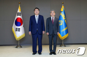 윤 대통령, 이종섭 국방장관과 함께