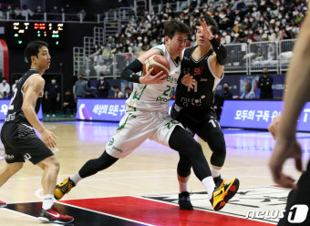 전성현, 부상으로 남자 농구대표팀 하차…강상재 대체 발탁
