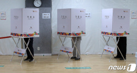 [사전투표] 인천 둘째날 오후 1시 14.92%…지난 지선보다 2.93%p↑
