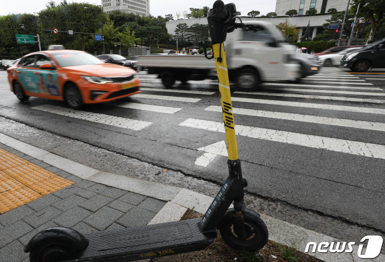 슈가, 전동킥보드 음주운전 혐의로 경찰 조사 중, 안전한 운전 습관 강조!