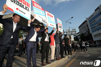 이준석 대표, 지선 승리 후 '또 다시' 광주 방문해 감사 인사