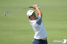 5언더파 이경훈, PGA 메모리얼 토너먼트 1R서 공동 선두