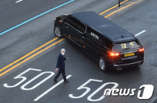 낙원동 송해길로 향하는 운구차량