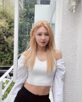 최수영, 소녀시대 컴백 앞두고 금발 변신+늘씬 몸매 [N샷]
